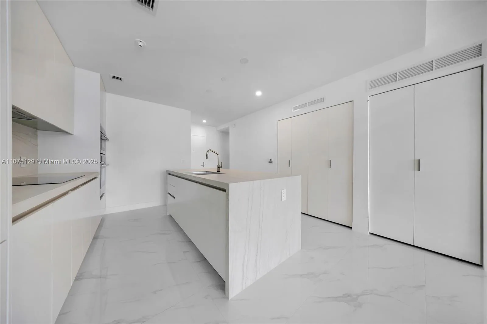 700 NE 24th St # 1706, Miami, FL 33137 photo 11