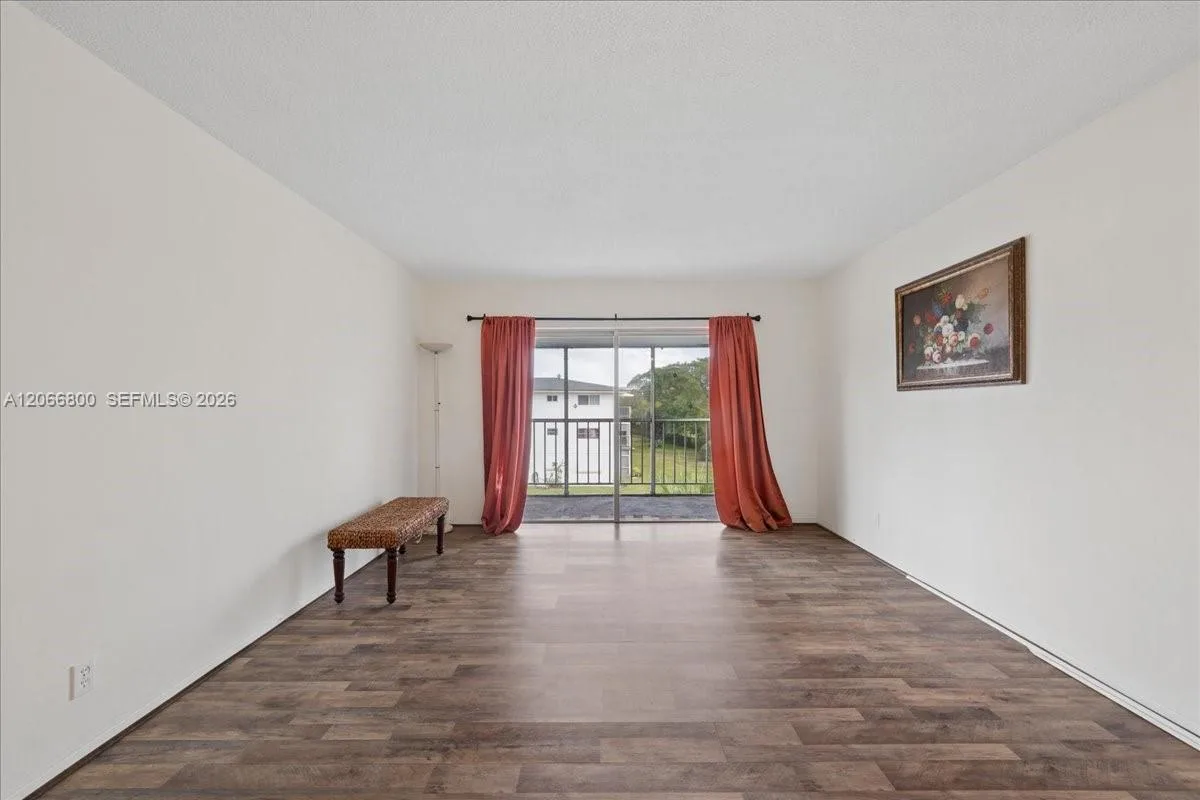 1200 Hillcrest Ct # 315, Hollywood, FL 33021 photo 2