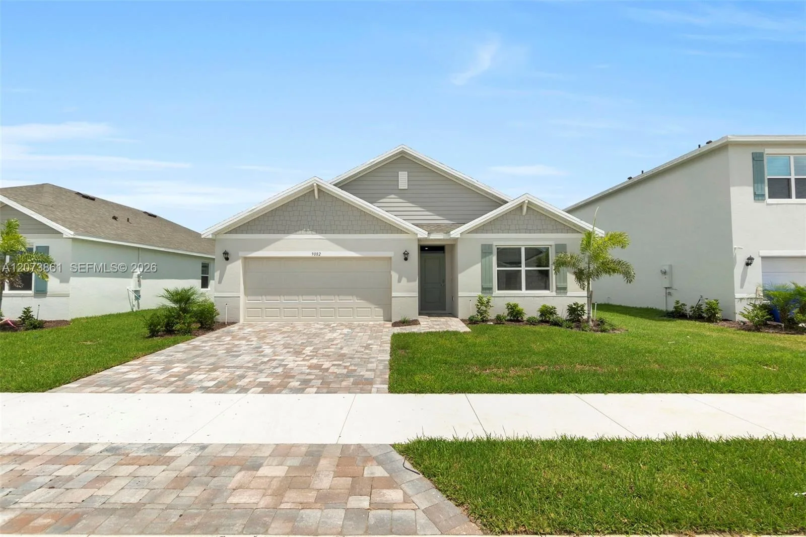 9082 Venetian Sq, Vero Beach, FL 32966 photo 2