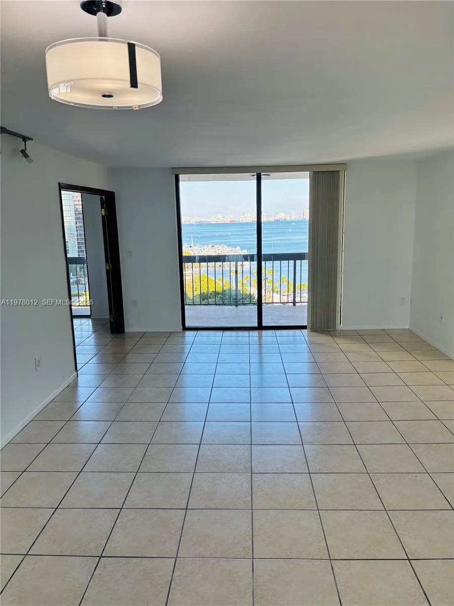 2333 Brickell Ave # 1115, Miami, FL 33129