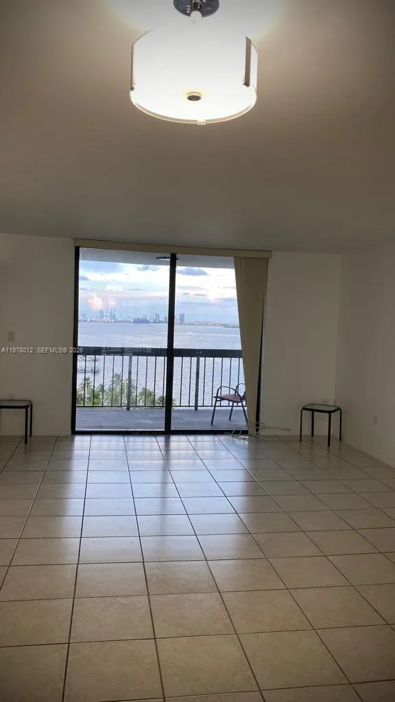 2333 Brickell Ave # 1115, Miami, FL 33129 photo 4