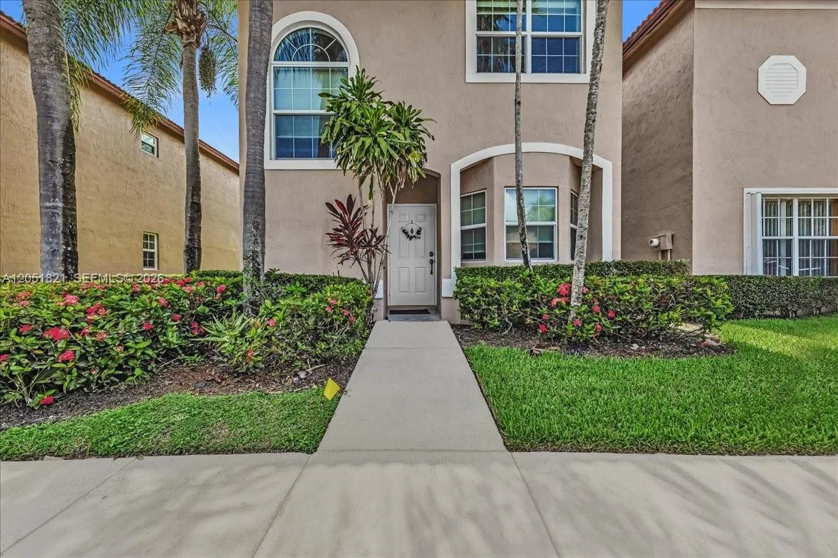 16138 Emerald Cove Rd, Weston, FL 33331