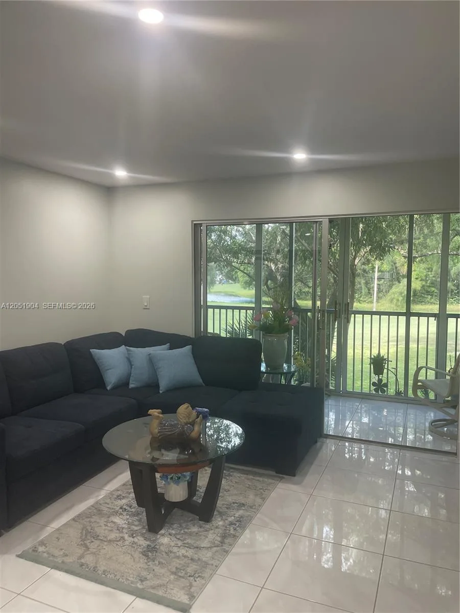 1011 SW 125th Ave # 207M, Pembroke Pines, FL 33027 photo 2