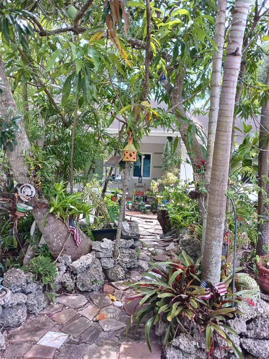 5930 SW 44th Ter, Miami, FL 33155 photo 8