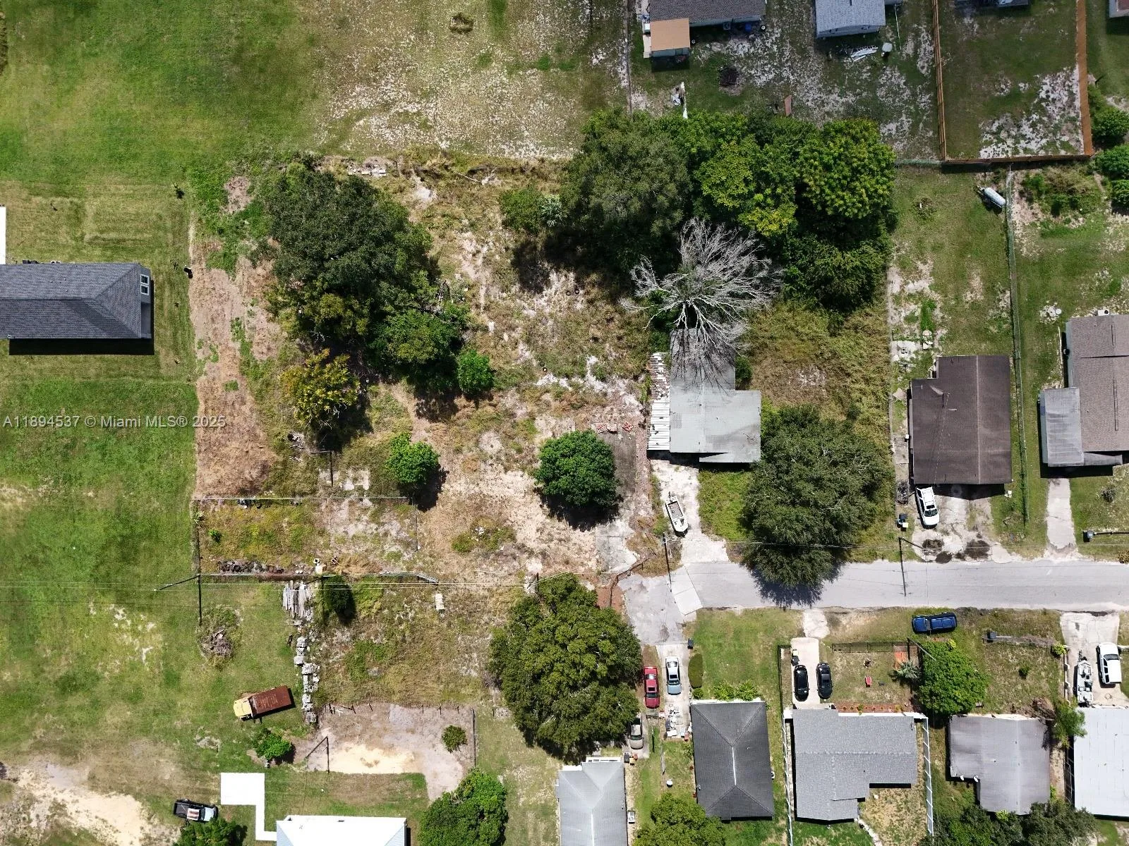 219 SHEILA LANE, Lake Wales, FL 33859 photo 2