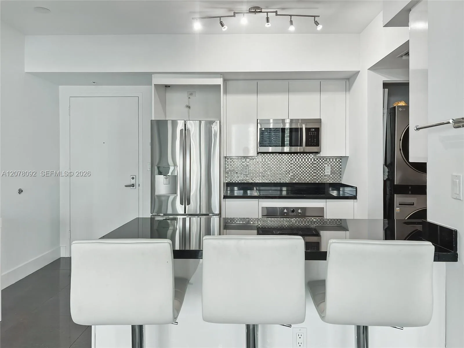 92 SW 3rd St # 2602, Miami, FL 33130 photo 11