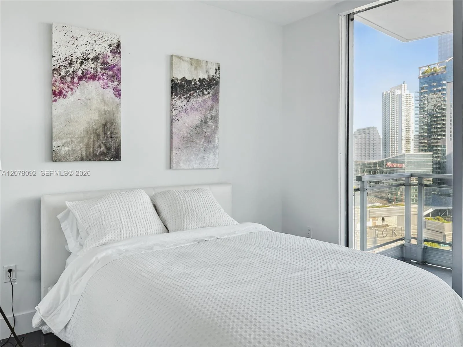 92 SW 3rd St # 2602, Miami, FL 33130 photo 4