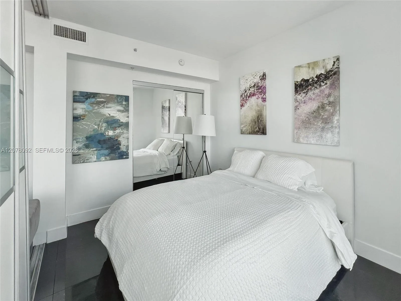 92 SW 3rd St # 2602, Miami, FL 33130 photo 9