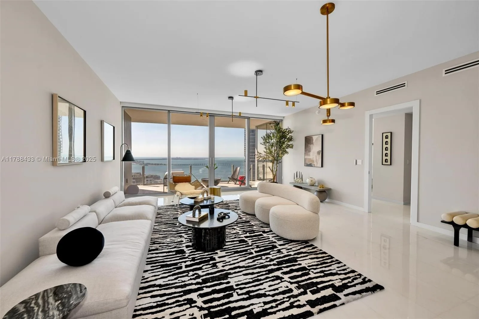 300 Biscayne Blvd Way # 3903, Miami, FL 33131 photo 3