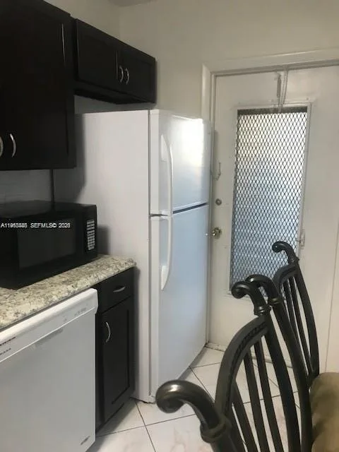 1420 Atlantic Shores Blvd # 126, Hallandale Beach, FL 33009 — zdjęcie 3