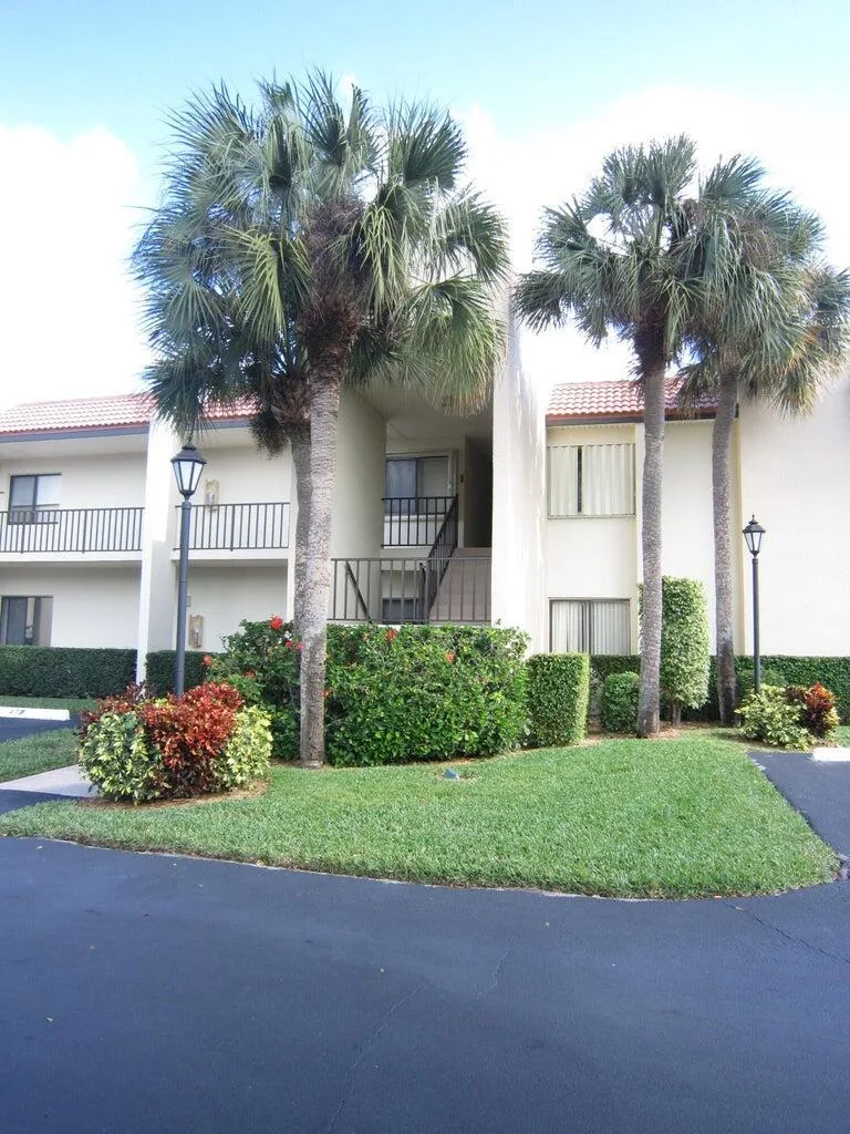 1605 S Us Highway 1 # 201v2, Jupiter, FL 33477 photo 2