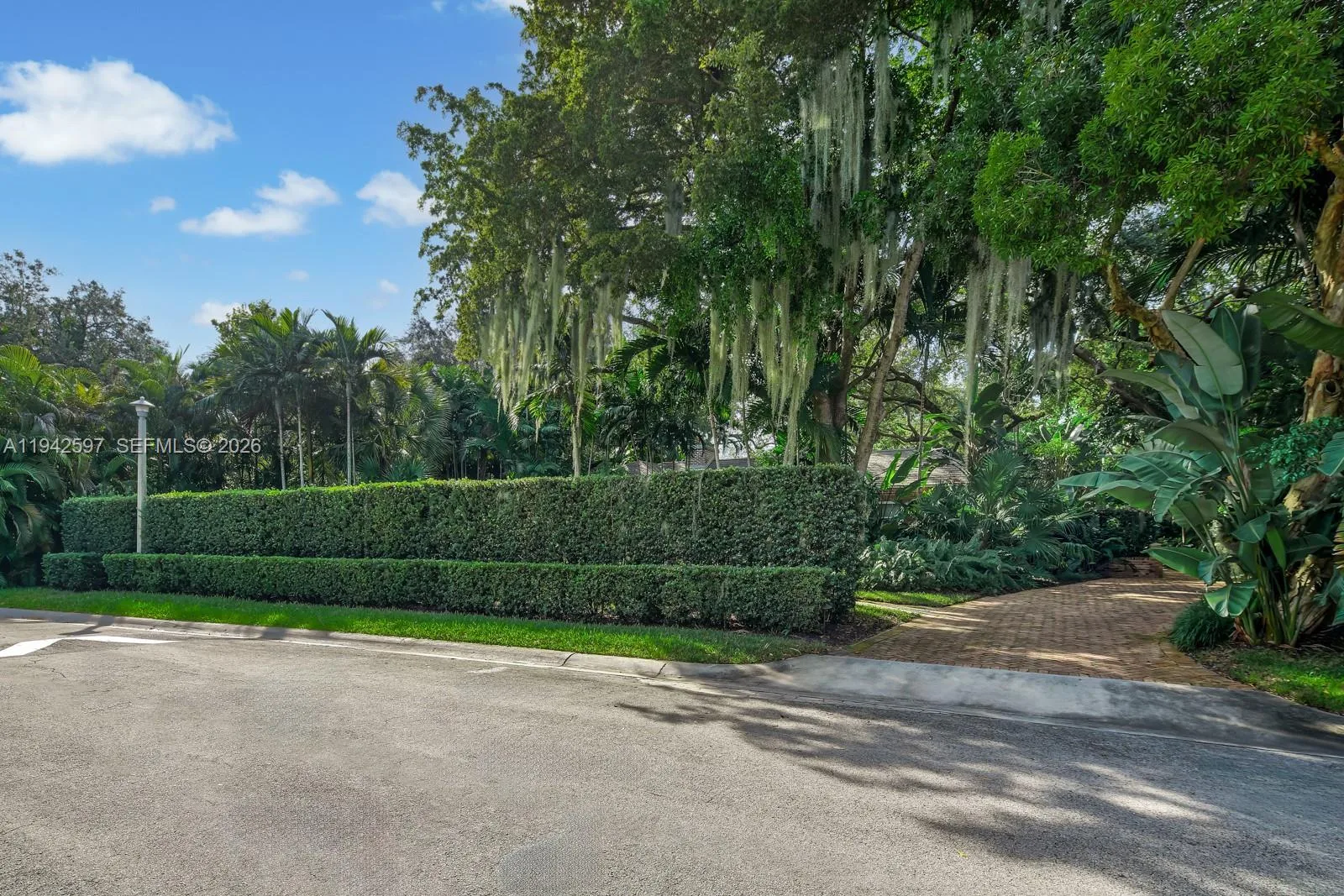 530 Melaleuca Ln, Miami, FL 33137 photo 7