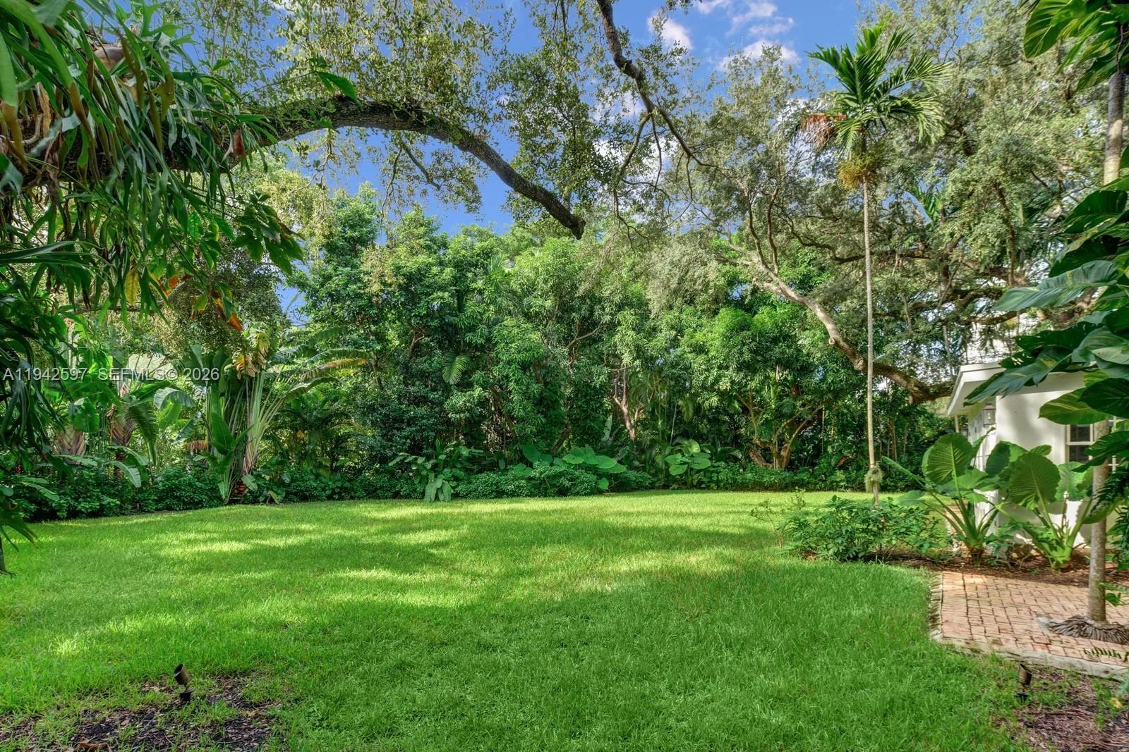 530 Melaleuca Ln, Miami, FL 33137 photo 9