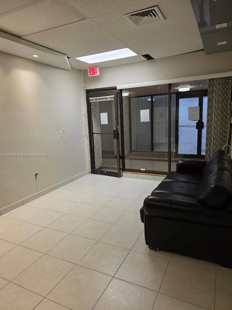 1985 S Ocean Dr # 3L, Hallandale Beach, FL 33009 photo 2