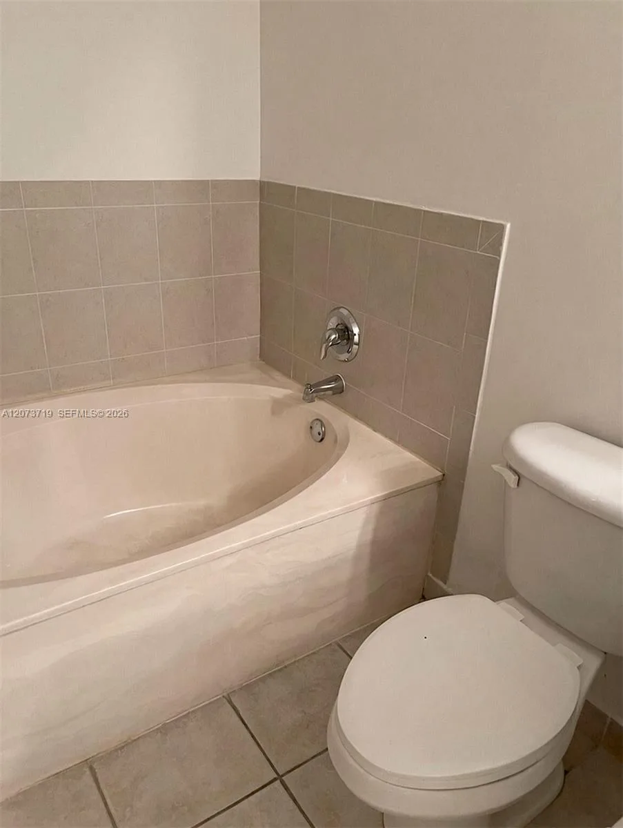 2357 SE 23rd Dr # 2357, Homestead, FL 33035 photo 9
