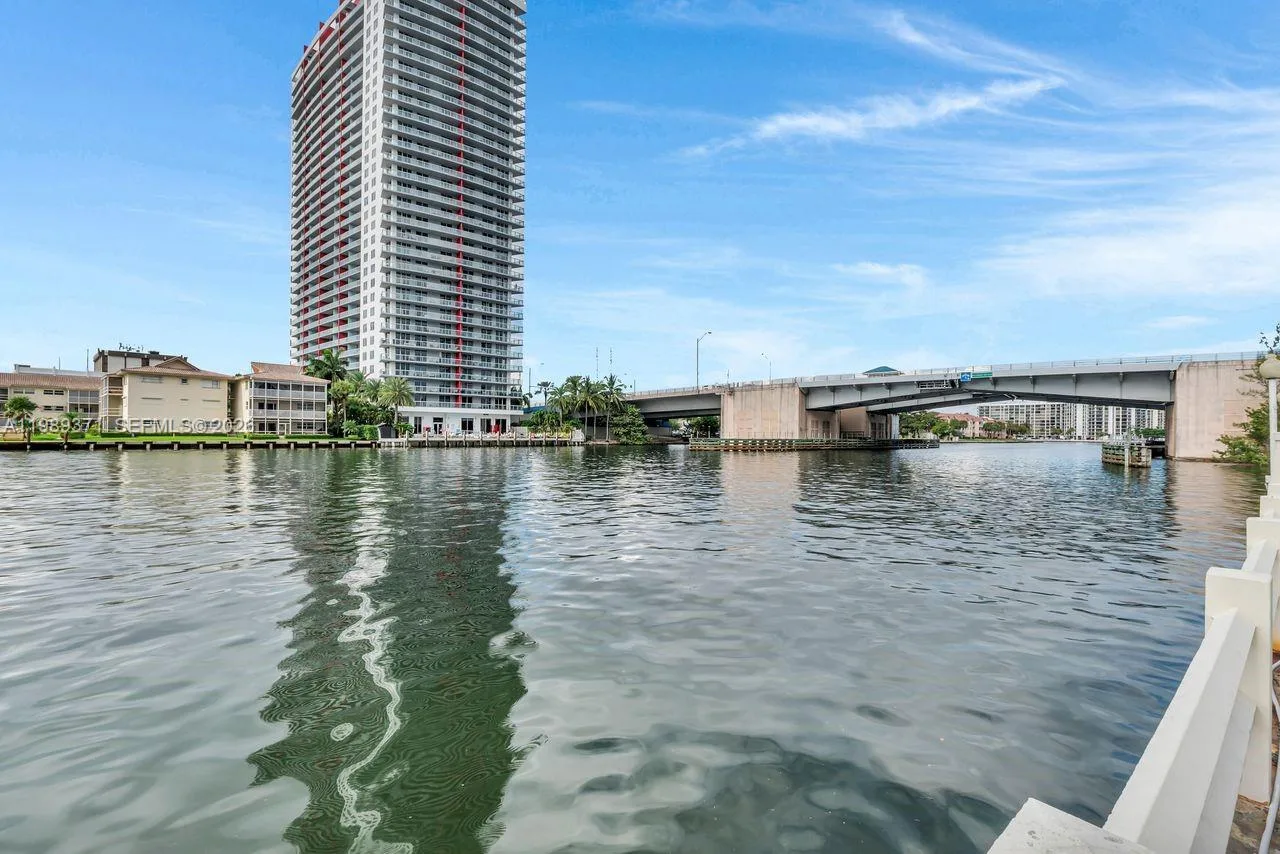 1825 S Ocean Dr # 407, Hallandale Beach, FL 33009