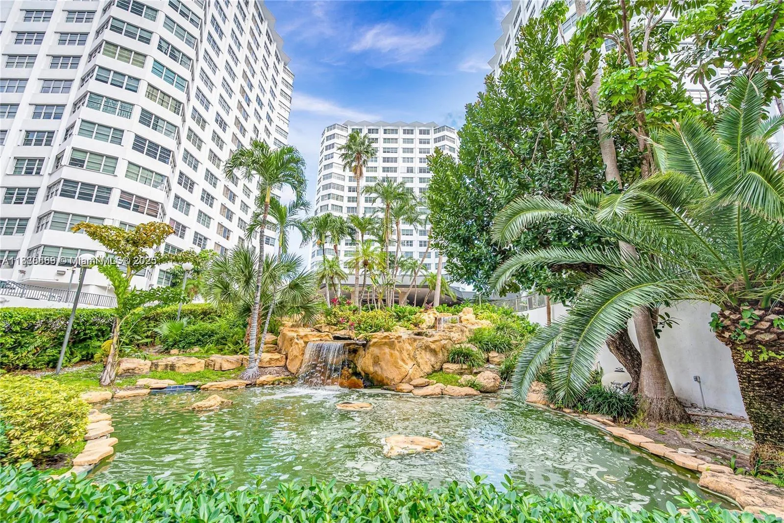 999 Brickell Bay Dr # 504, Miami, FL 33131