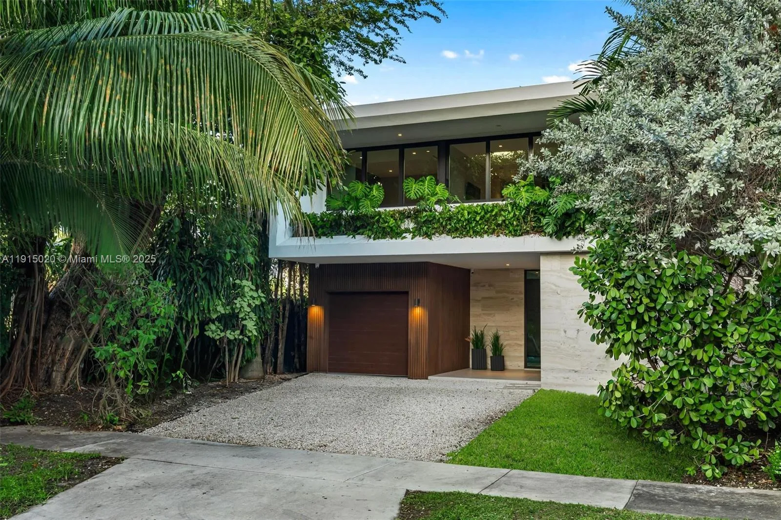 77 SW 18th Terrace # N/A, Miami, FL 33129 photo 3