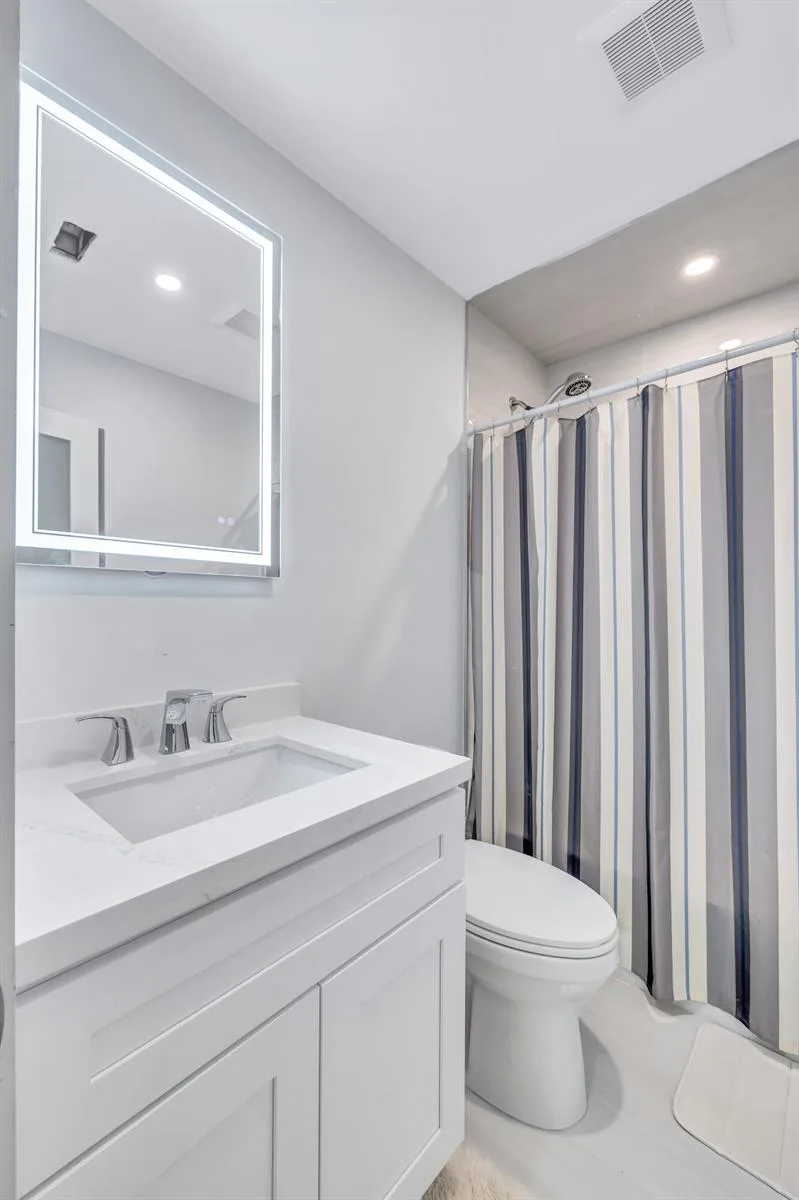 351 Club Circle # 210, Boca Raton, FL 33487 photo 12