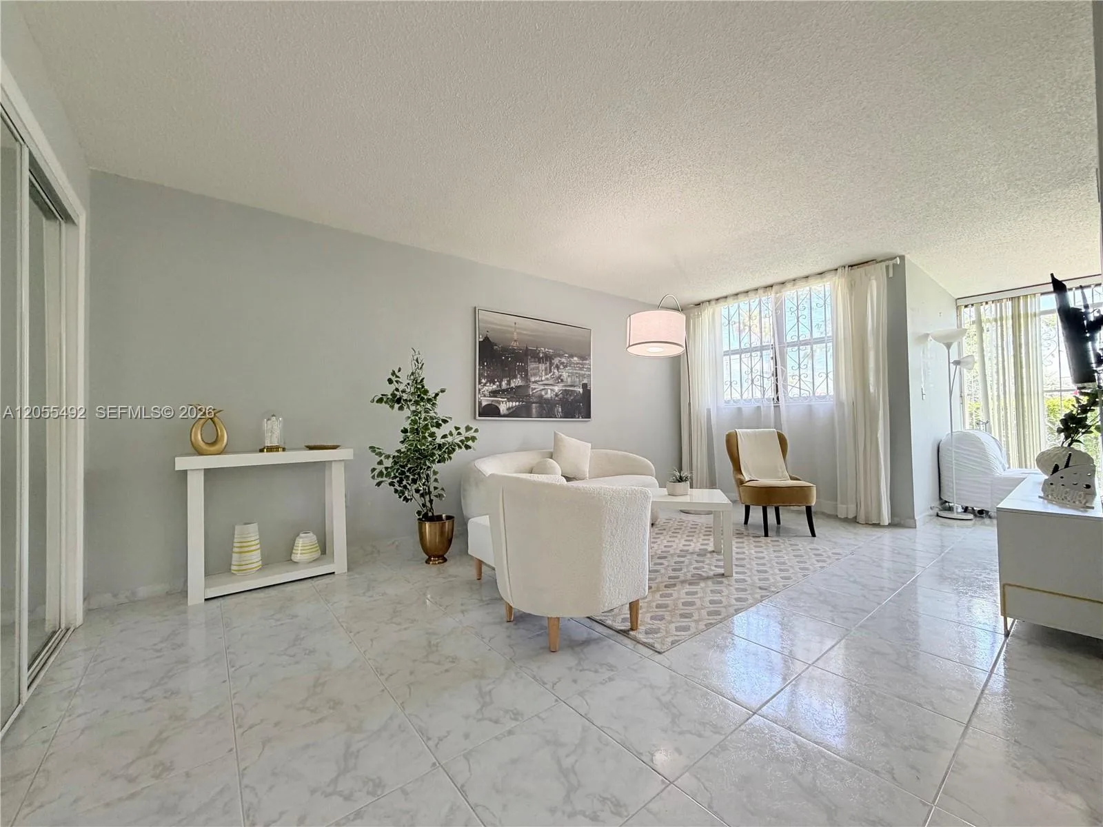 9410 W Flagler St # 102, Miami, FL 33174
