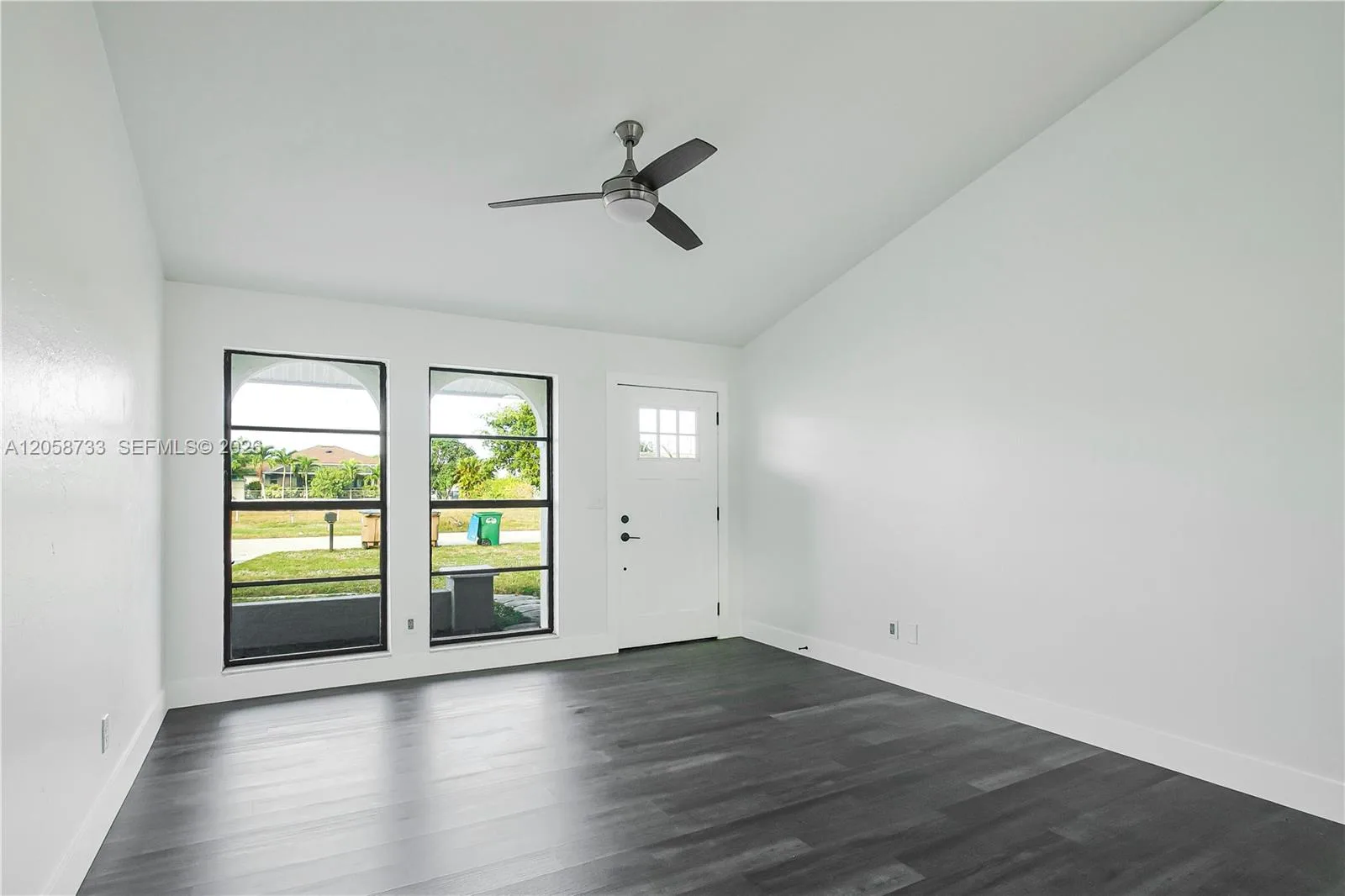 2935 SW 1st Pl, Cape Coral, FL 33914 photo 4