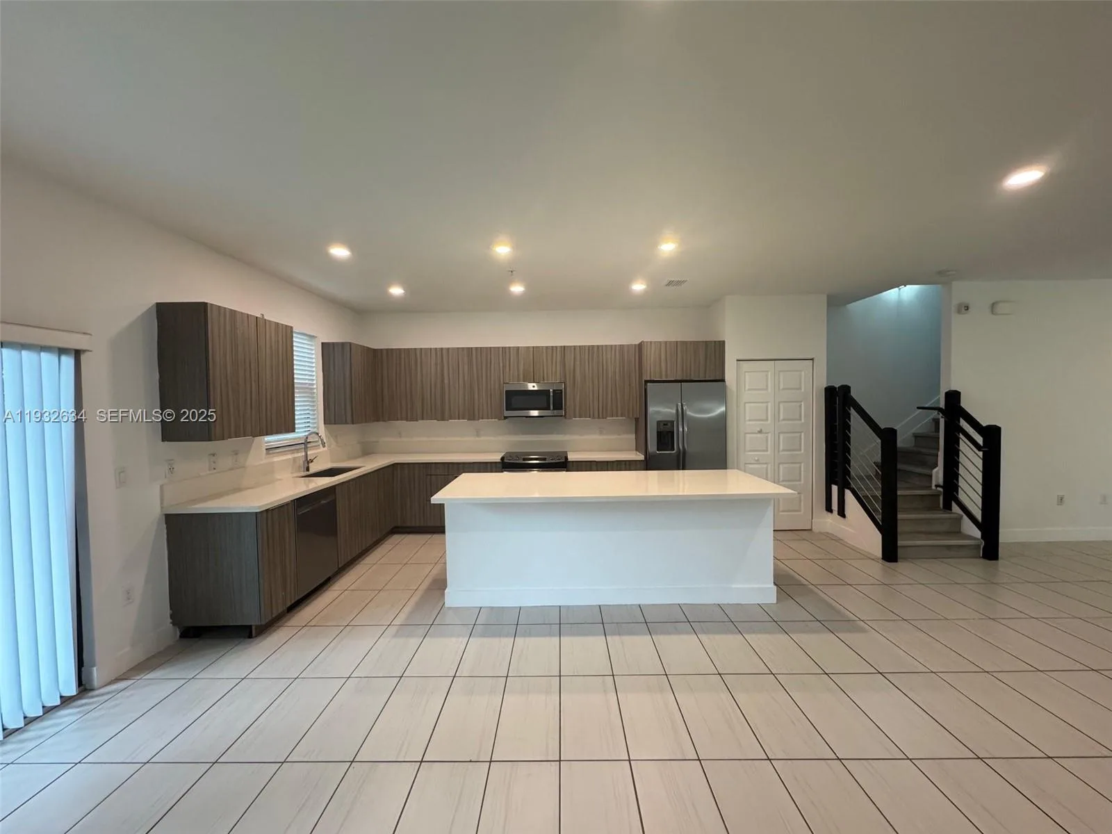 10461 NW 82nd St # 6, Doral, FL 33178 photo 3