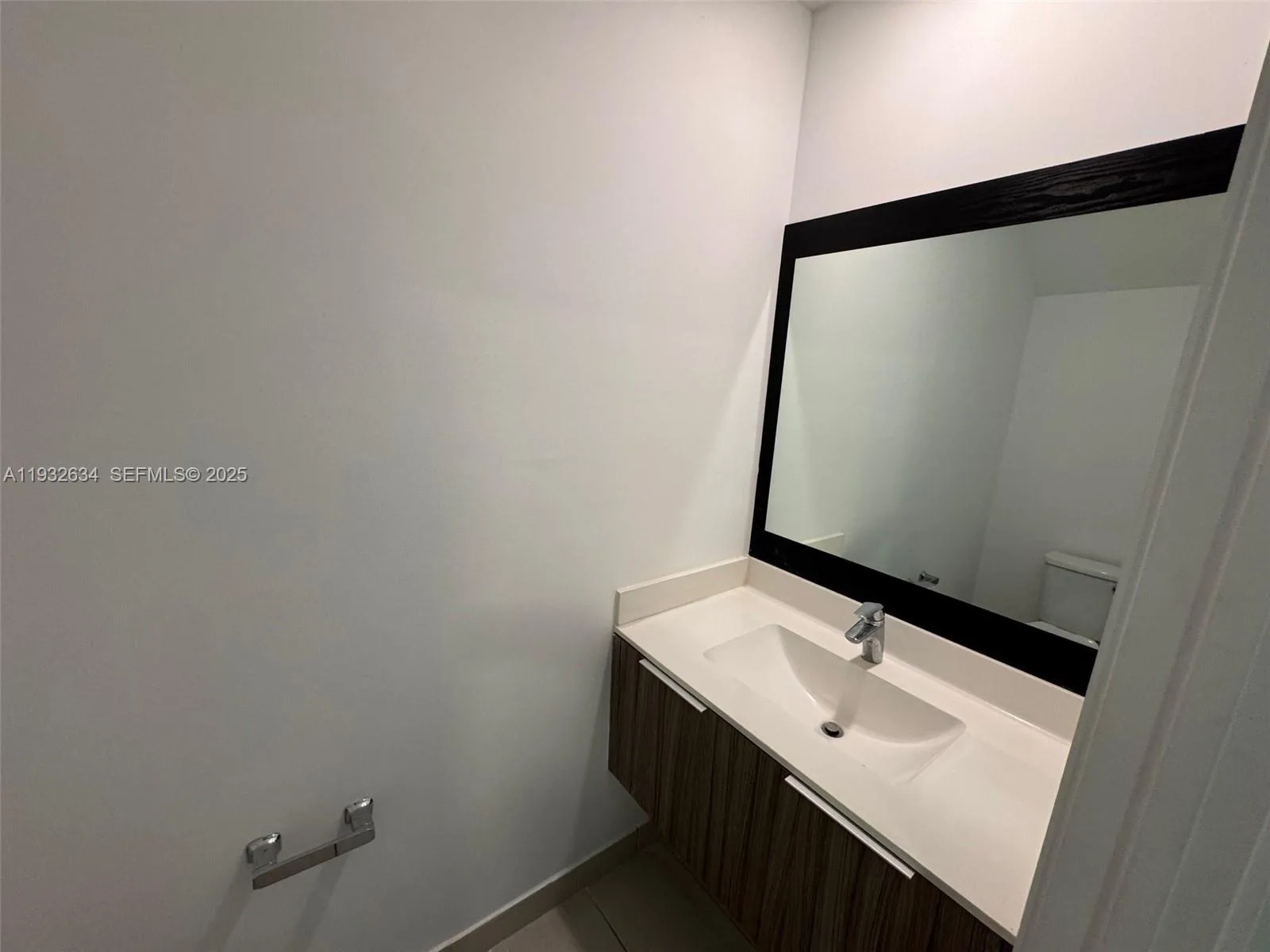 10461 NW 82nd St # 6, Doral, FL 33178 photo 8