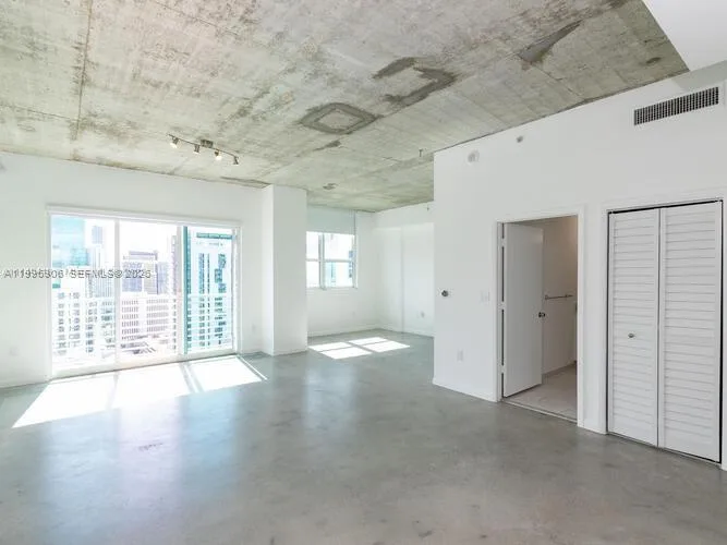 133 NE 2nd Ave # 3306, Miami, FL 33132 photo 10