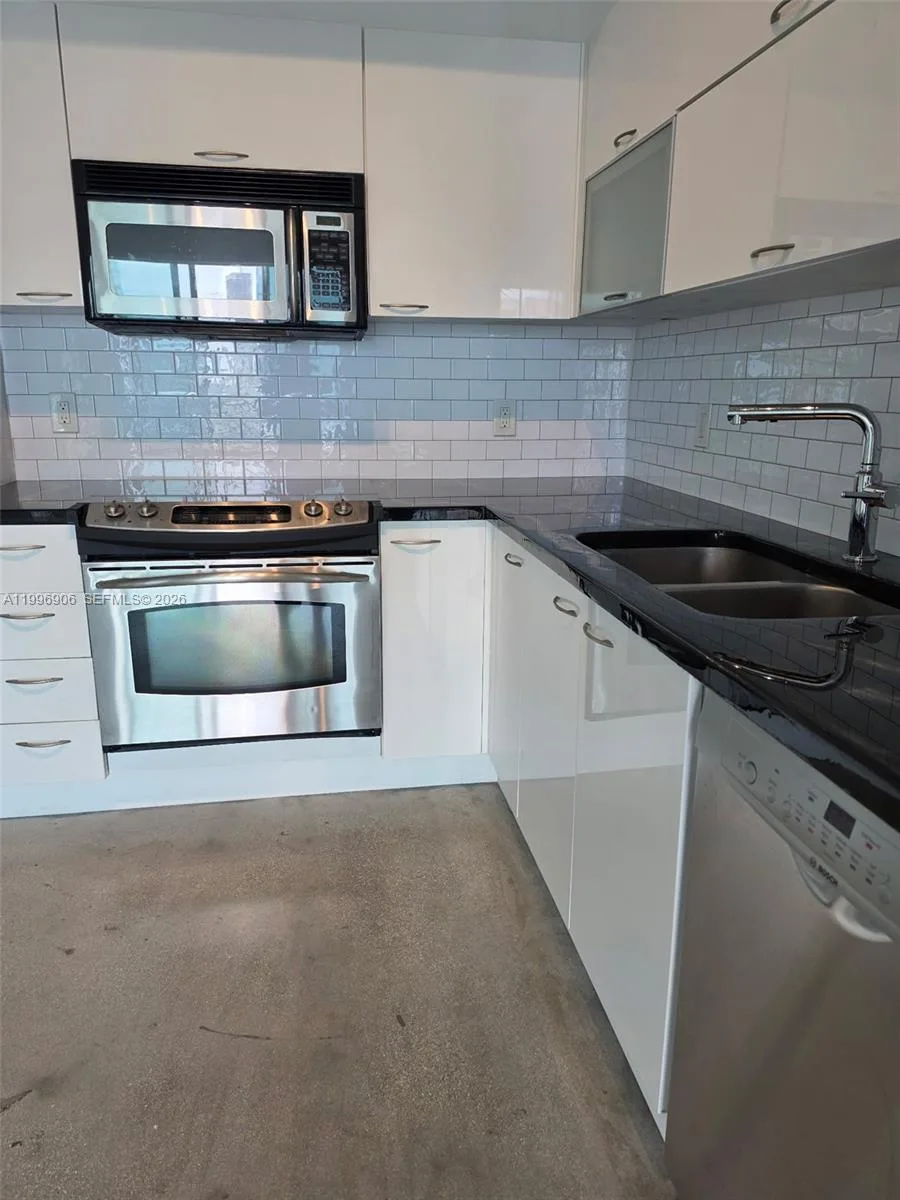 133 NE 2nd Ave # 3306, Miami, FL 33132 photo 6