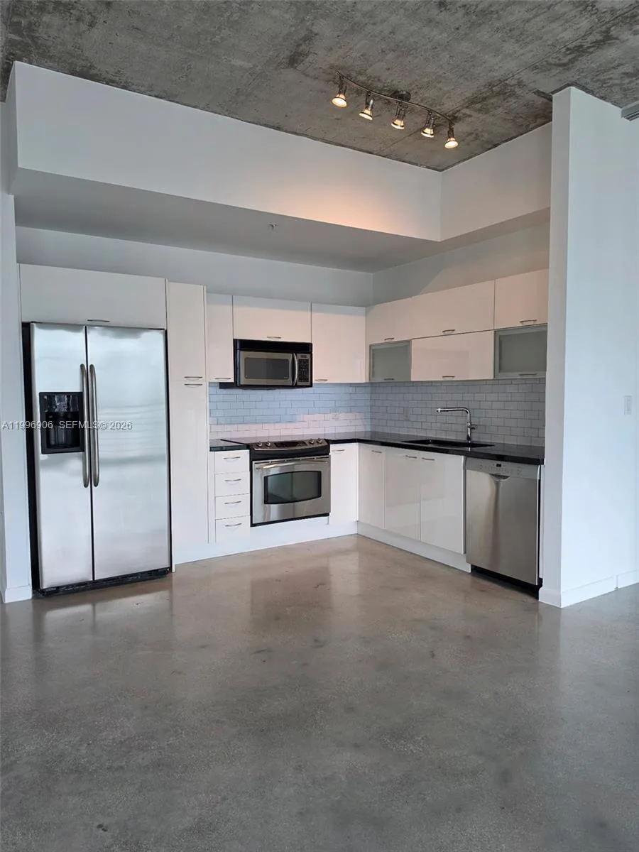133 NE 2nd Ave # 3306, Miami, FL 33132 photo 8