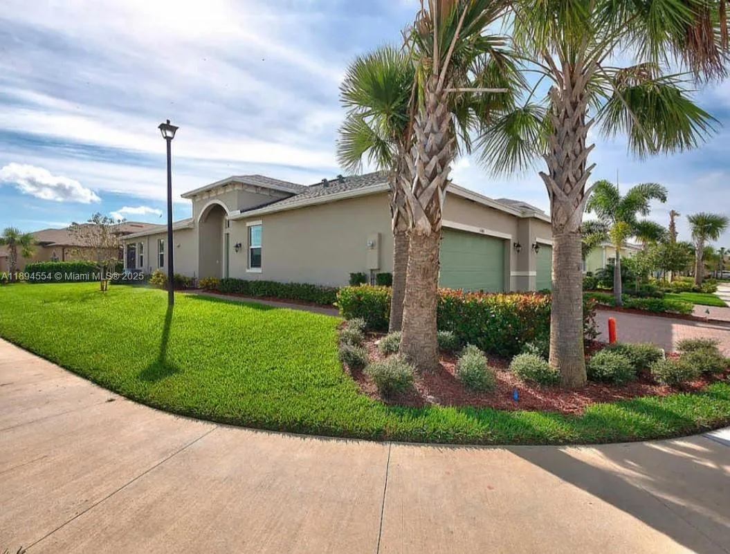 11484 SW Lake Park Dr, Port St. Lucie, FL 34987