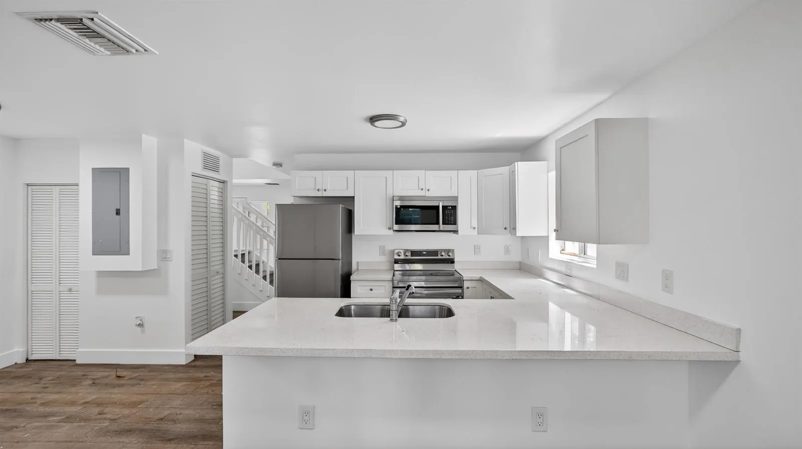 2902 NW 44th Street, Miami, FL 33142 photo 11