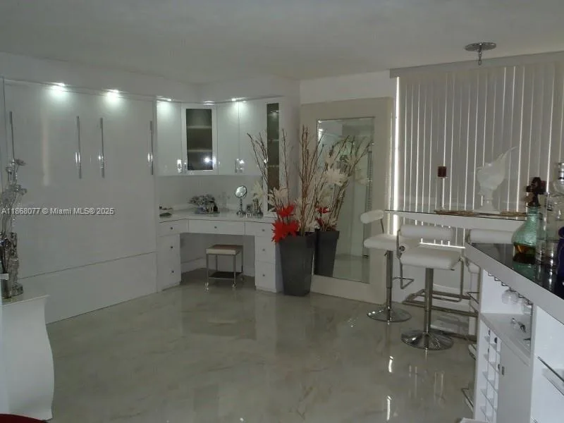 2899 Collins Ave # 1516, Miami Beach, FL 33140 photo 10
