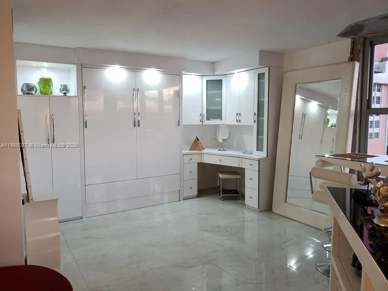 2899 Collins Ave # 1516, Miami Beach, FL 33140 photo 8