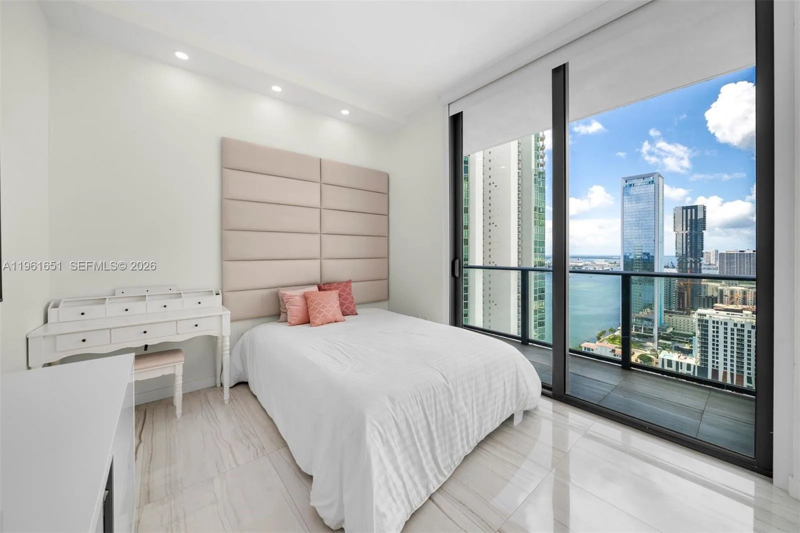 480 NE 31st St # 3401, Miami, FL 33137 photo 9