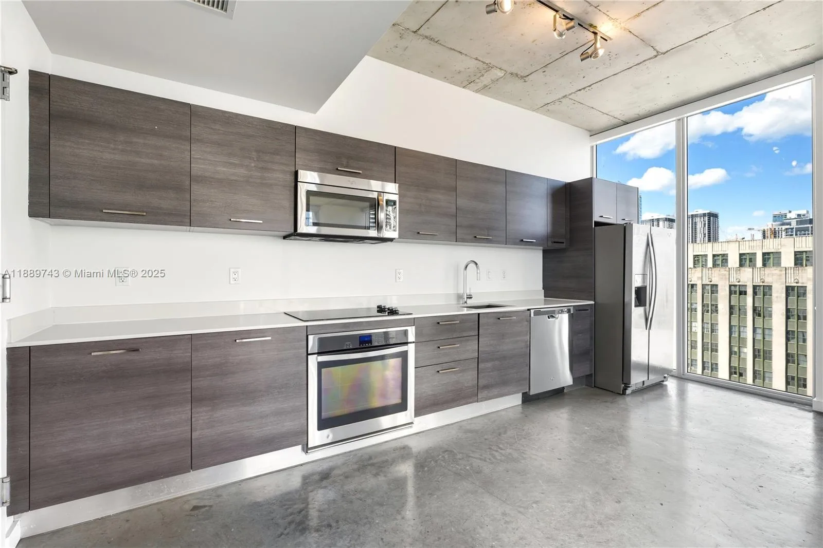 151 SE 1st Street # 2002, Miami, FL 33131 photo 4