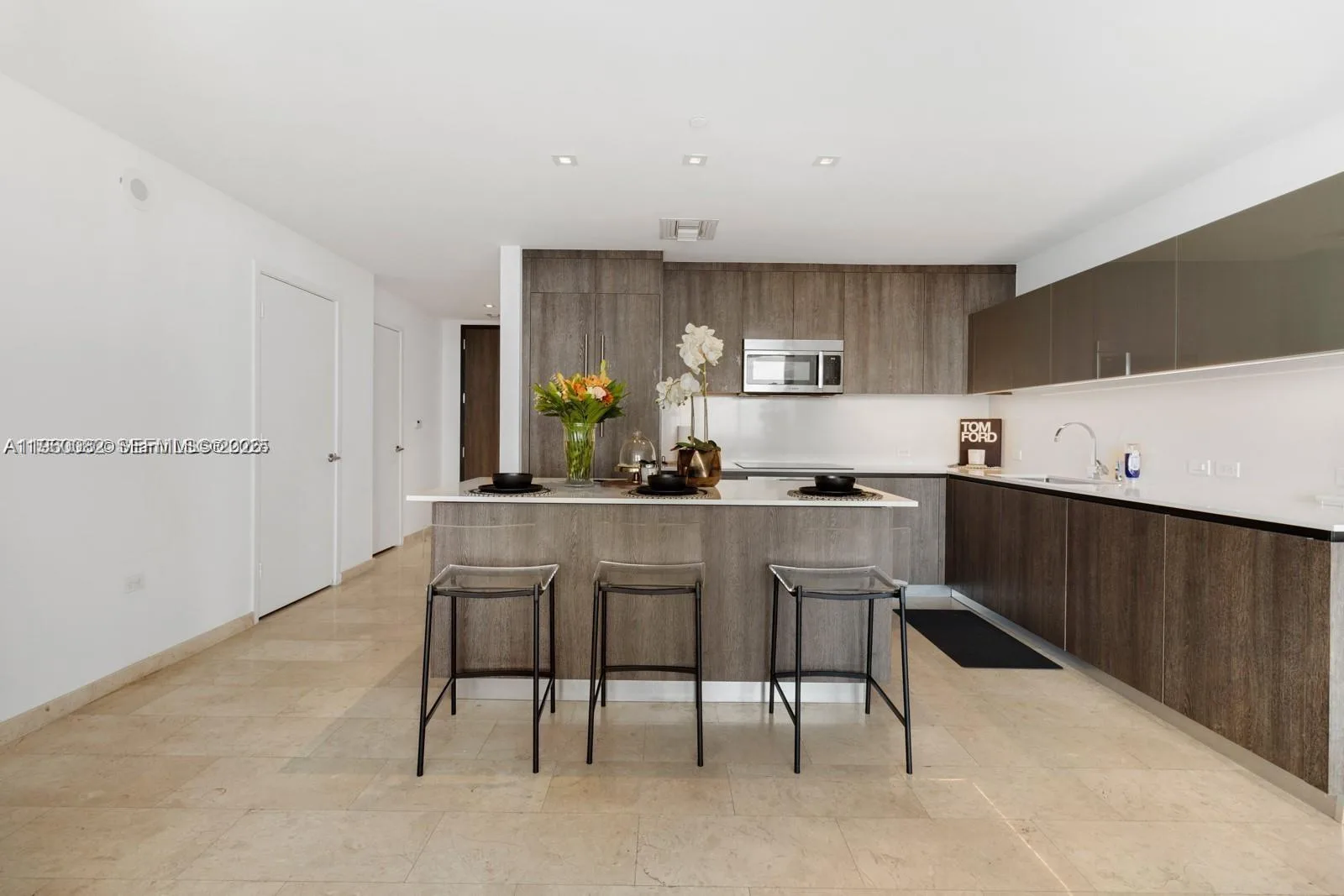 88 SW 7th St # 3410, Miami, FL 33130 photo 4