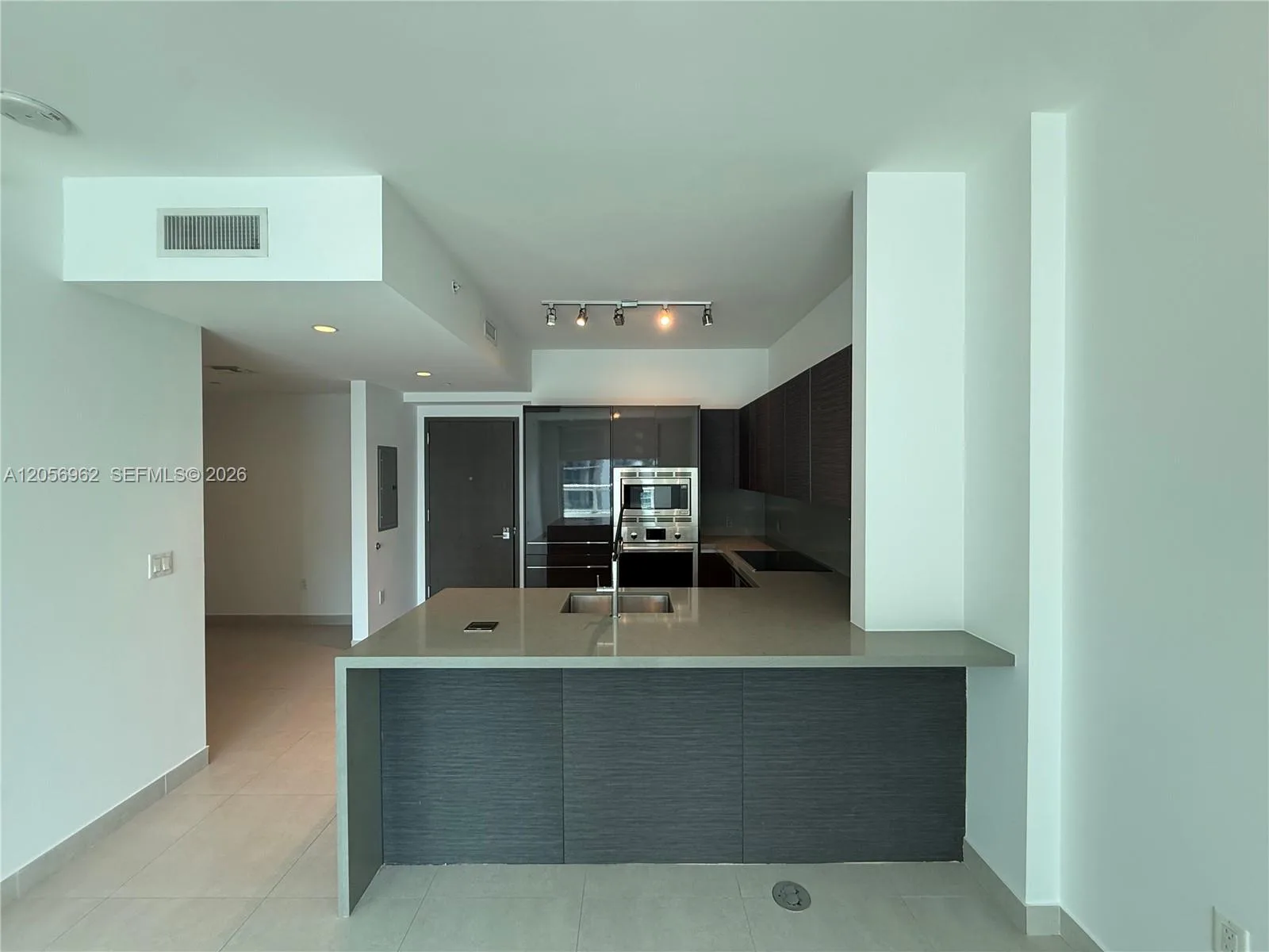 1080 Brickell Ave # 3307, Miami, FL 33131 photo 2