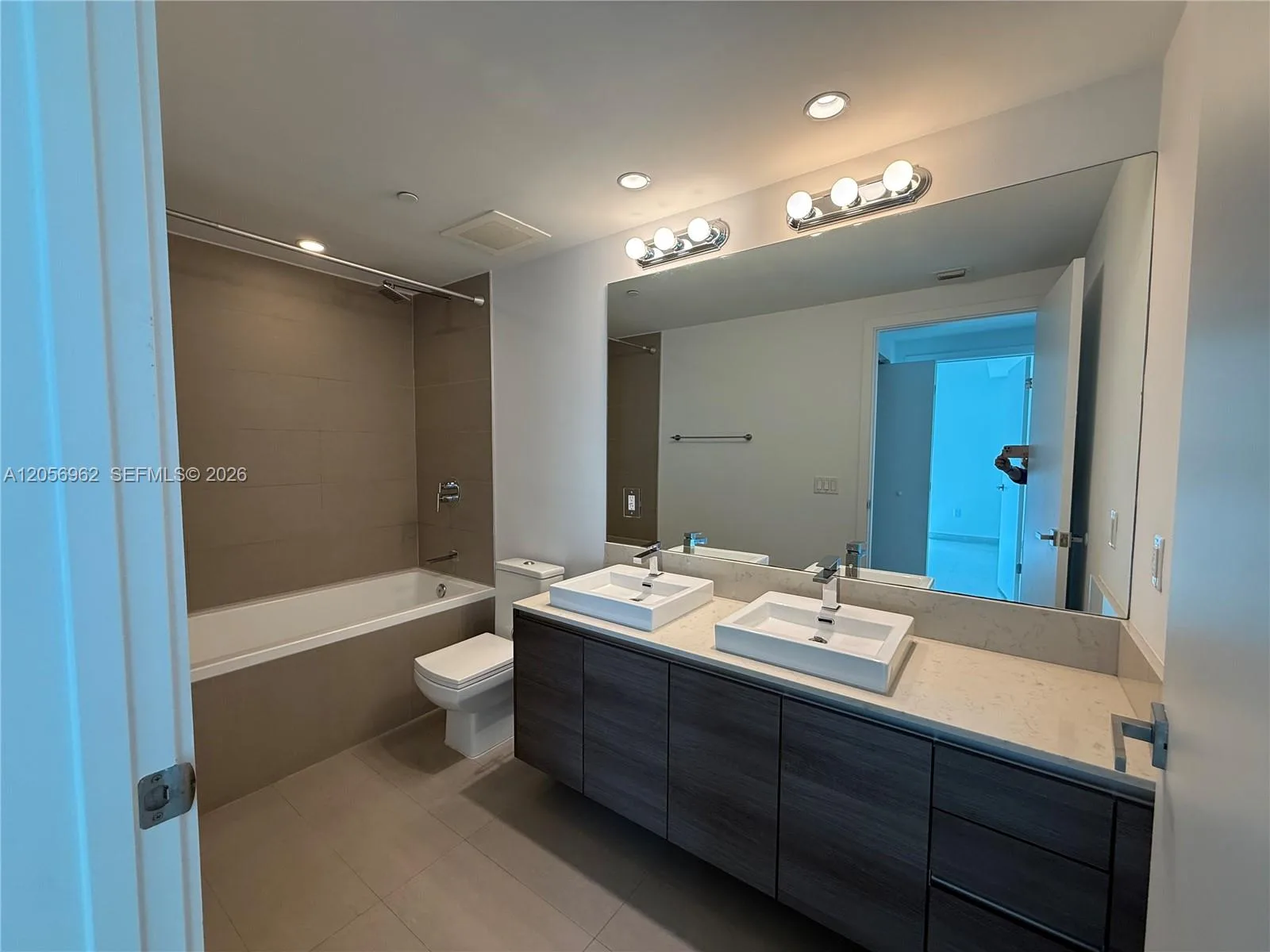 1080 Brickell Ave # 3307, Miami, FL 33131 photo 5