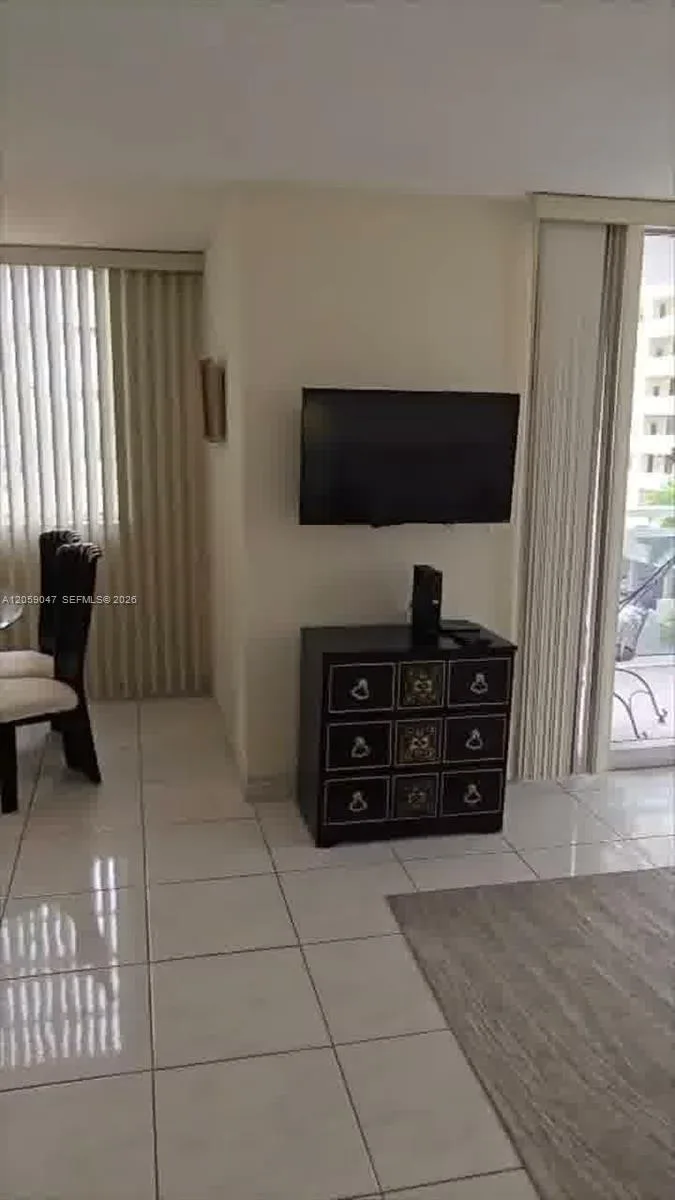 1849 S Ocean Dr # 501, Hallandale Beach, FL 33009