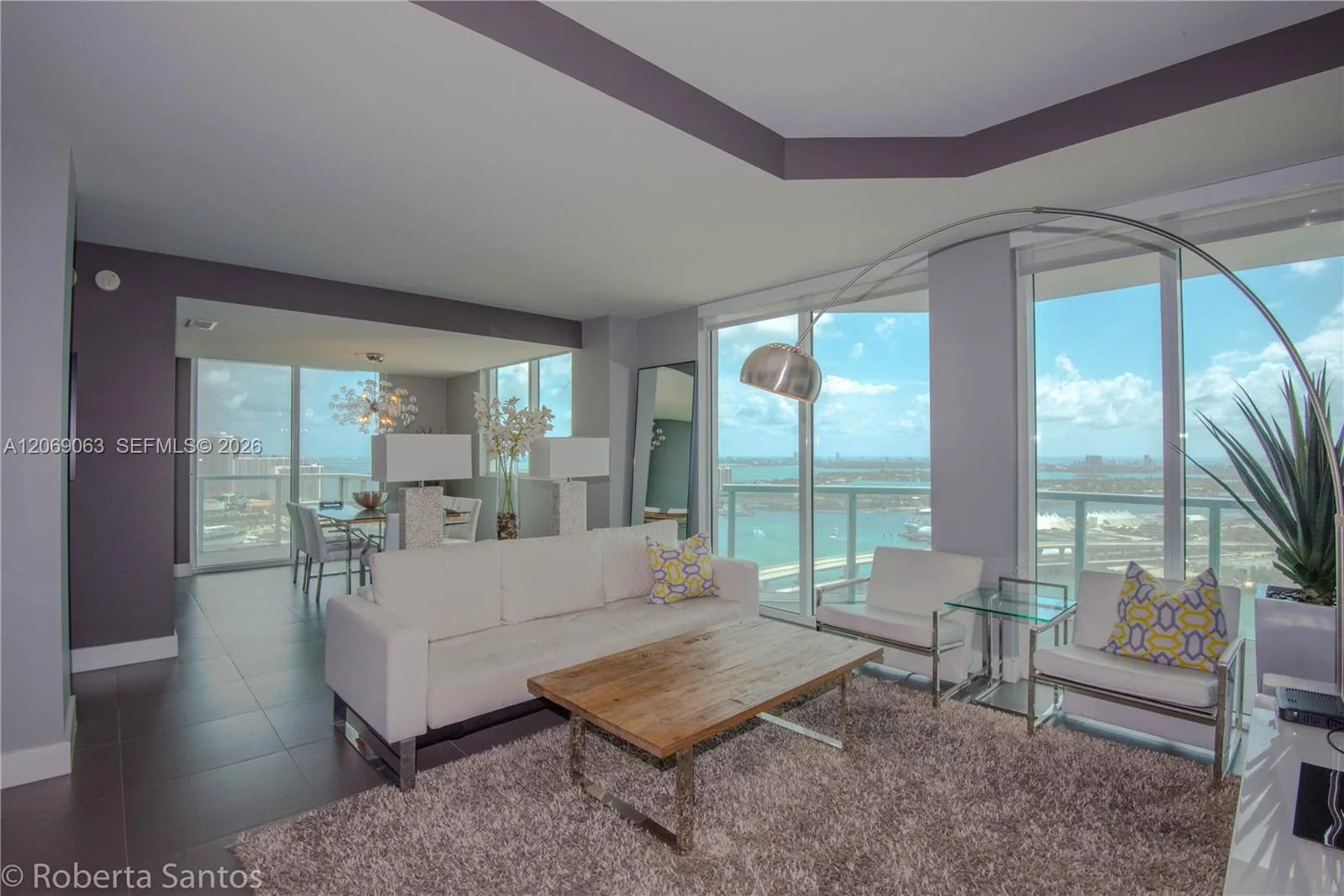 244 Biscayne Blvd # 3902, Miami, FL 33132