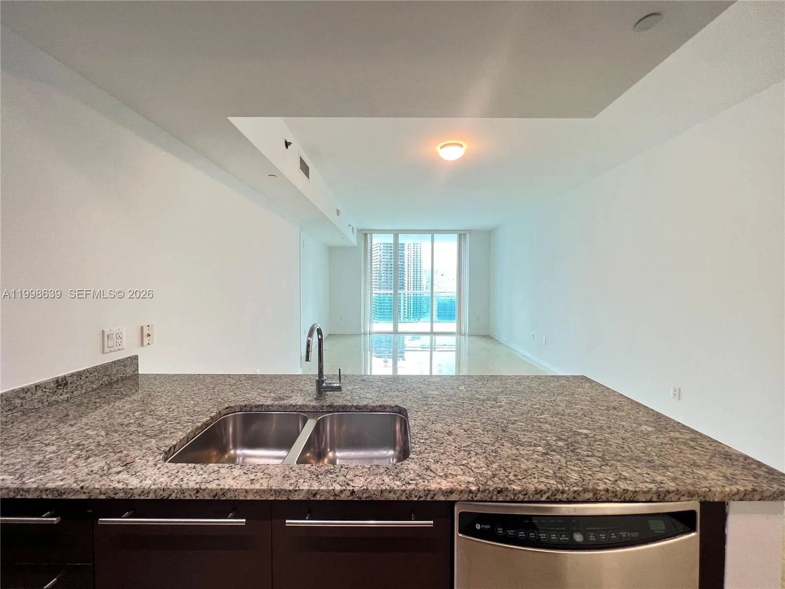 950 Brickell Bay Dr # 2801, Miami, FL 33131 photo 6
