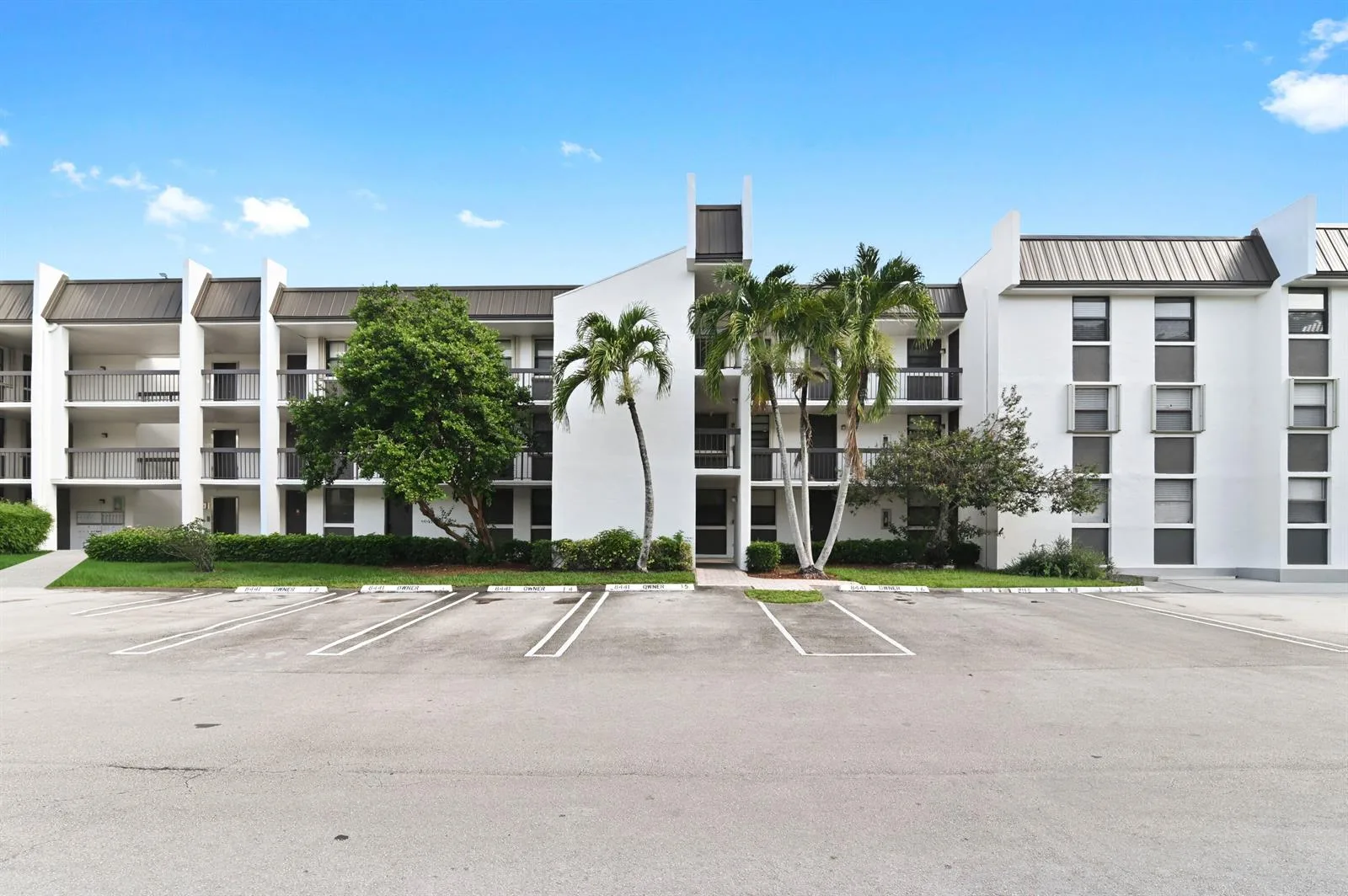 8441 Forest Hills Drive # 306, Coral Springs, FL 33065