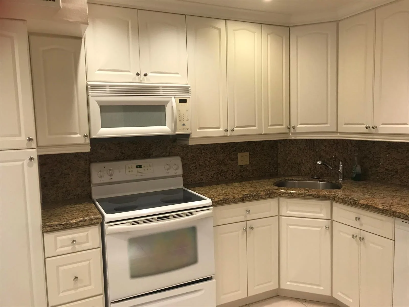 3300 Spanish Moss Terrace # 103, Lauderhill, FL 33319