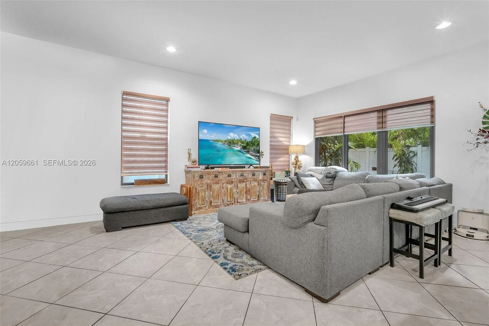 3575 W 97th St, Hialeah, FL 33018 photo 6