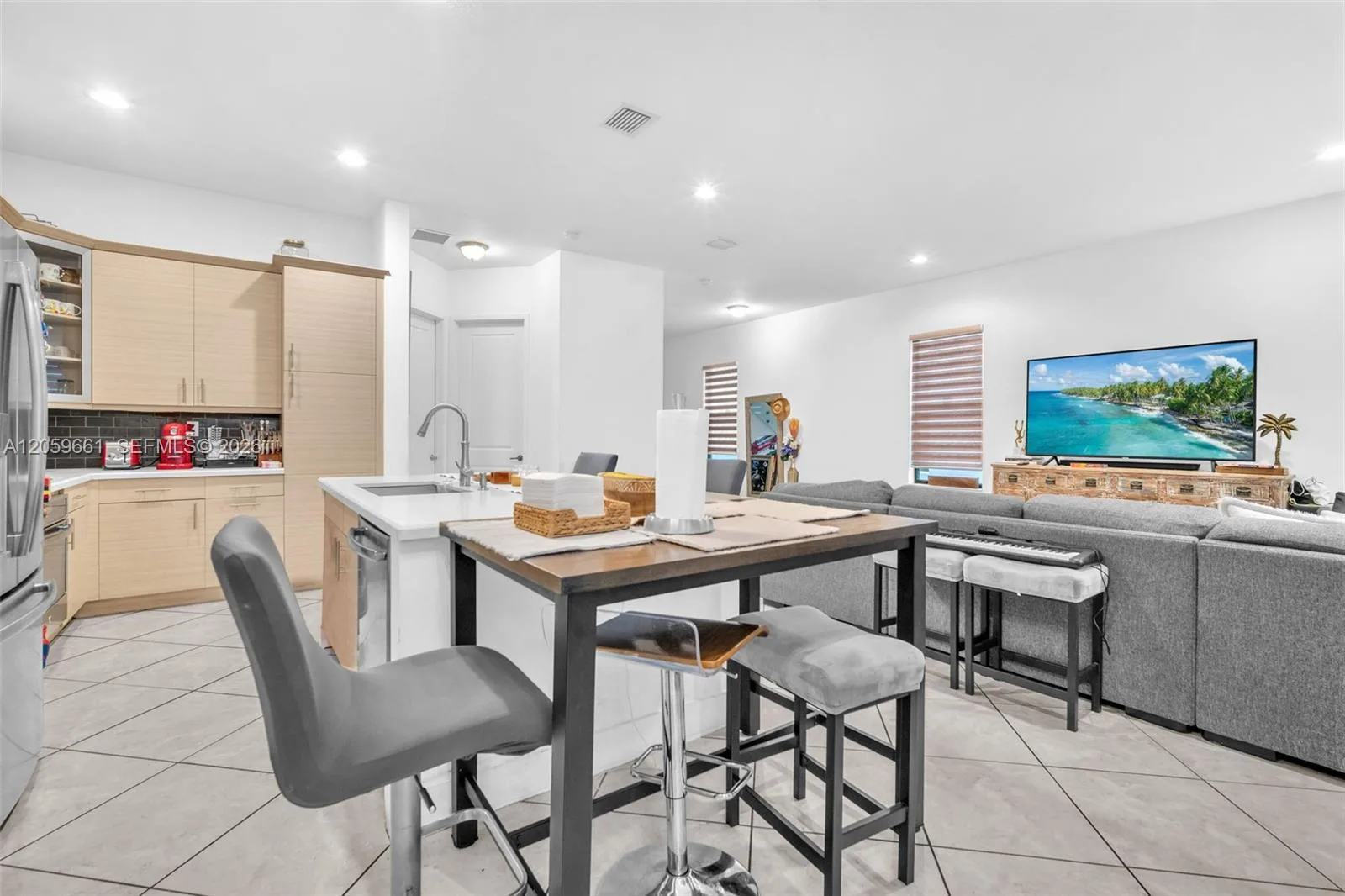 3575 W 97th St, Hialeah, FL 33018 photo 9