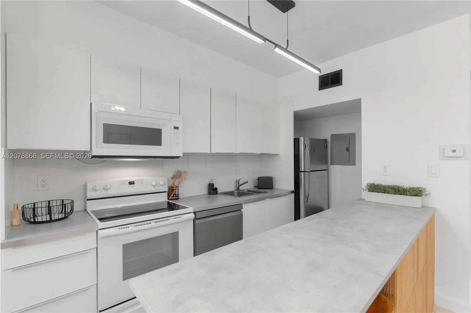1559 Michigan Ave # 102, Miami Beach, FL 33139 — zdjęcie 4
