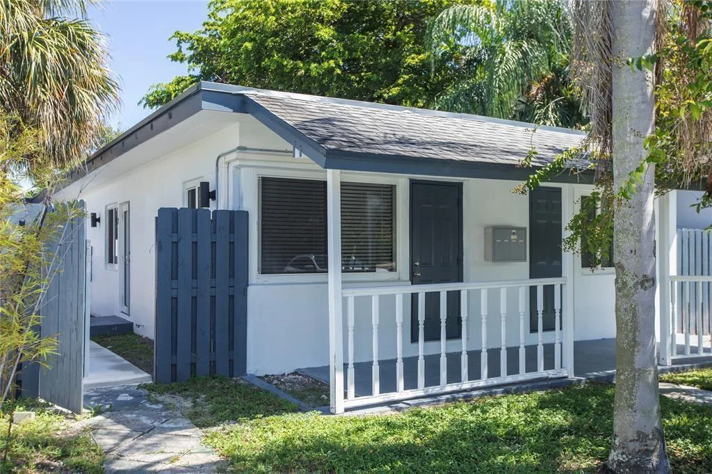 1112 NE 17TH Terrace # 1-4, Fort Lauderdale, FL 33304