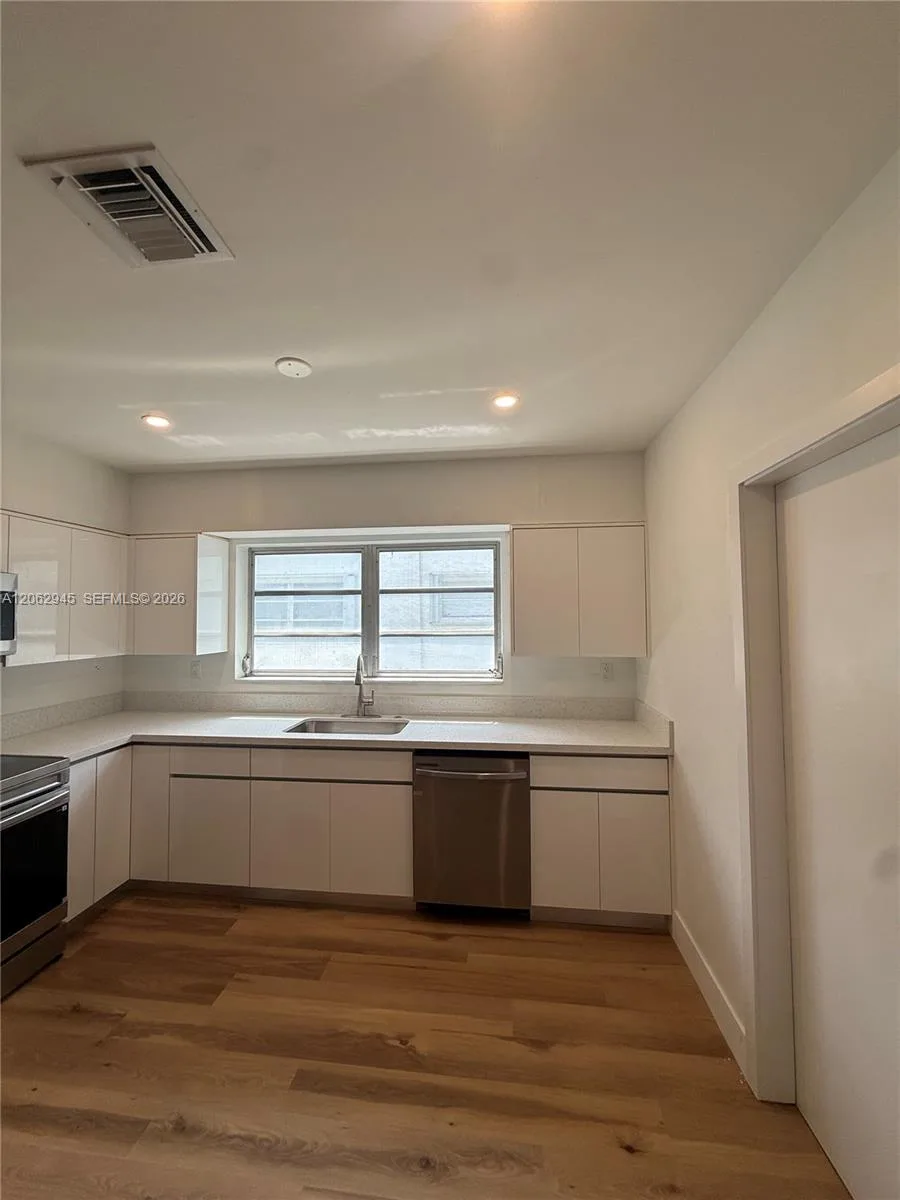 1532 Trillo Ave, Coral Gables, FL 33146 photo 5
