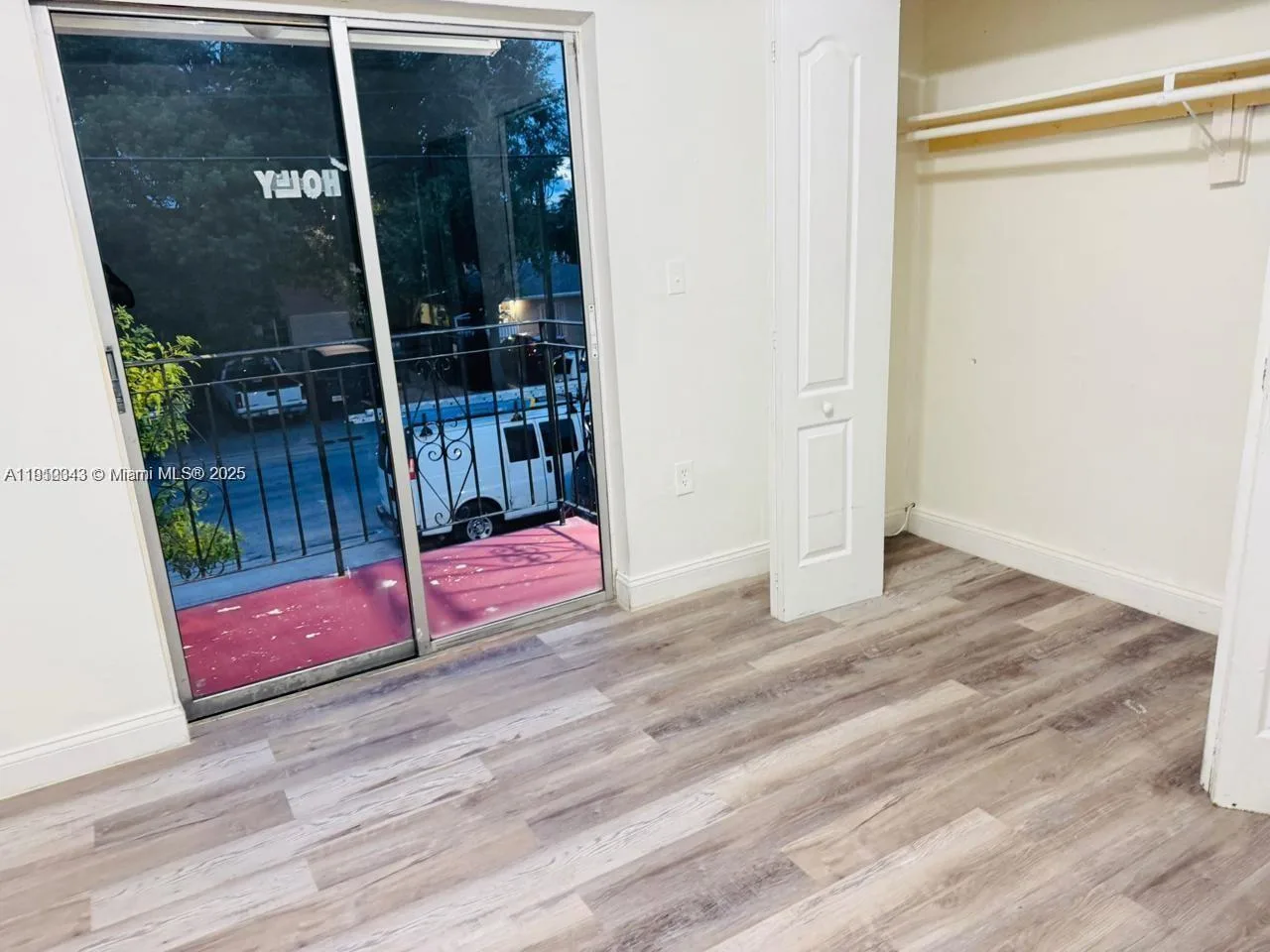 932 NW 5th St, Miami, FL 33128 photo 2